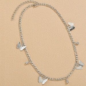 3/$30 🤍 Butterfly Choker